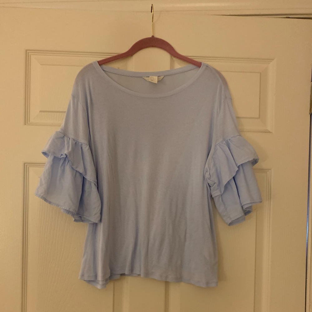 H&M Ruffle Sleeve Top 🌸